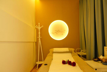 中山日式指压的寂静美学：在按压中听见雪落的声音